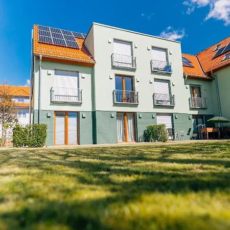 - Business - Apartamento